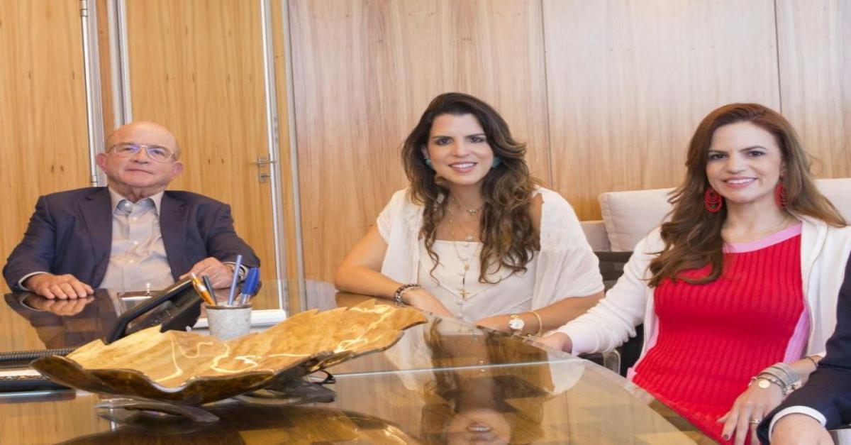 IrmÃ£s Juliana e Fernanda Vieira inovam em unidade Endogastro